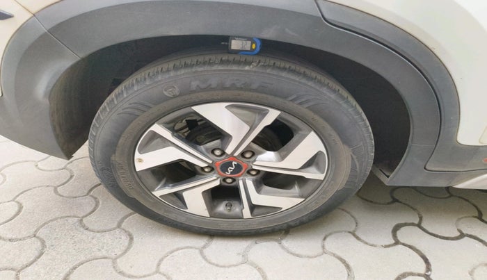 2022 KIA SONET HTX ANNIVERSARY EDITION 1.5 AT, Diesel, Automatic, 53,108 km, tyre