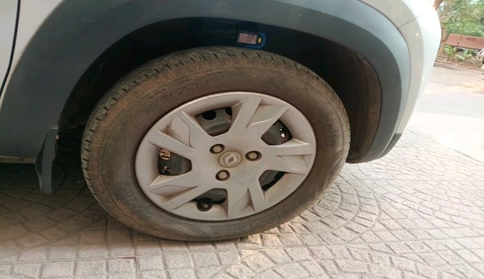 2021 Renault Kwid RXT 1.0 AMT (O), Petrol, Automatic, 6,097 km, tyre