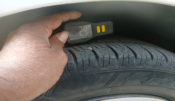 2015 Maruti Ertiga VXI CNG, Petrol, Manual, 66,869 km, tyre