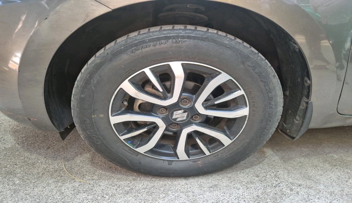 2020 Maruti Swift VXI AMT, Petrol, Automatic, 33,028 km, tyre