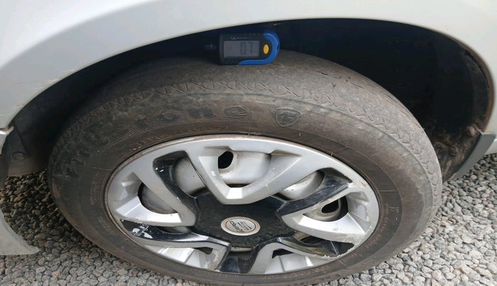 2011 Maruti Alto K10 LXI, Petrol, Manual, 1,09,249 km, tyre