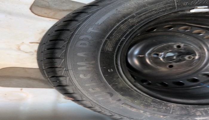 2020 Hyundai AURA SX 1.2, Petrol, Manual, 54,348 km, tyre