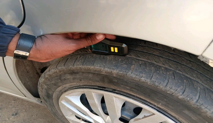 2017 Maruti Wagon R 1.0 VXI, Petrol, Manual, 1,11,468 km, tyre