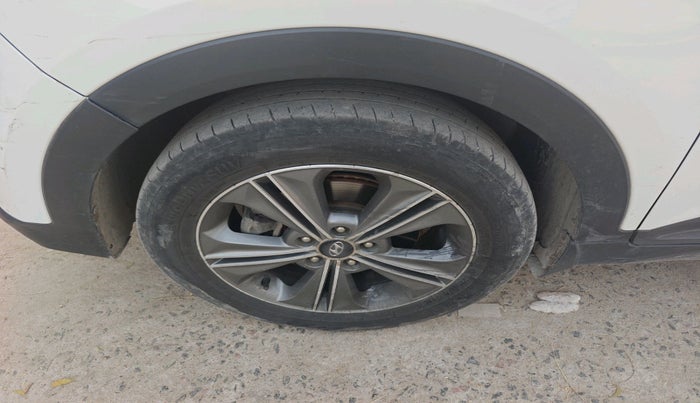 2017 Hyundai Creta SX (O) 1.6 DIESEL, Diesel, Manual, 1,48,021 km, tyre