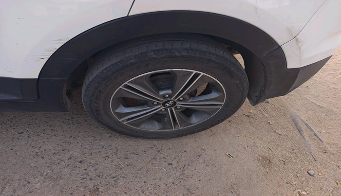 2017 Hyundai Creta SX (O) 1.6 DIESEL, Diesel, Manual, 1,48,021 km, tyre