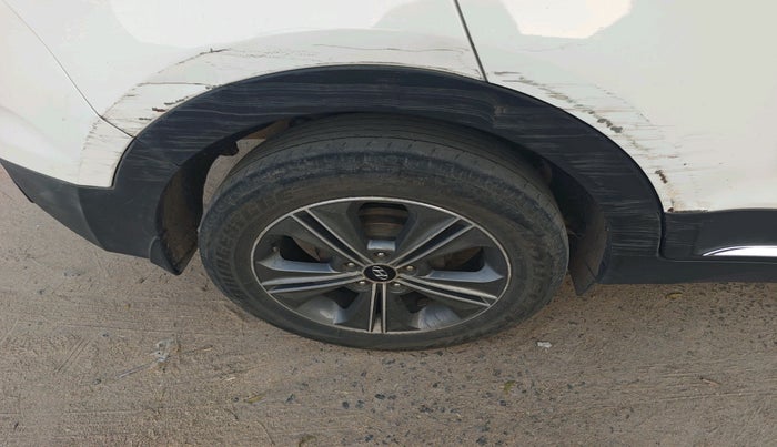 2017 Hyundai Creta SX (O) 1.6 DIESEL, Diesel, Manual, 1,48,021 km, tyre