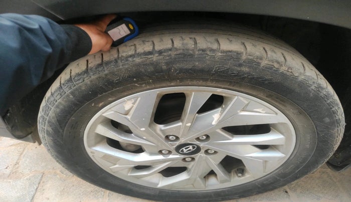 2022 Hyundai Creta SX 1.5 PETROL, Petrol, Manual, 48,471 km, tyre