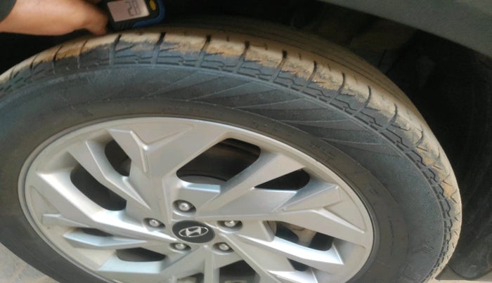 2022 Hyundai Creta SX 1.5 PETROL, Petrol, Manual, 48,471 km, tyre