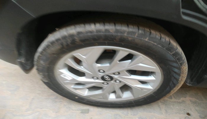 2022 Hyundai Creta SX 1.5 PETROL, Petrol, Manual, 48,471 km, tyre