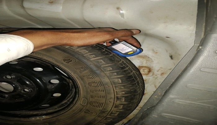 2015 Maruti Alto 800 LXI, Petrol, Manual, 37,909 km, tyre