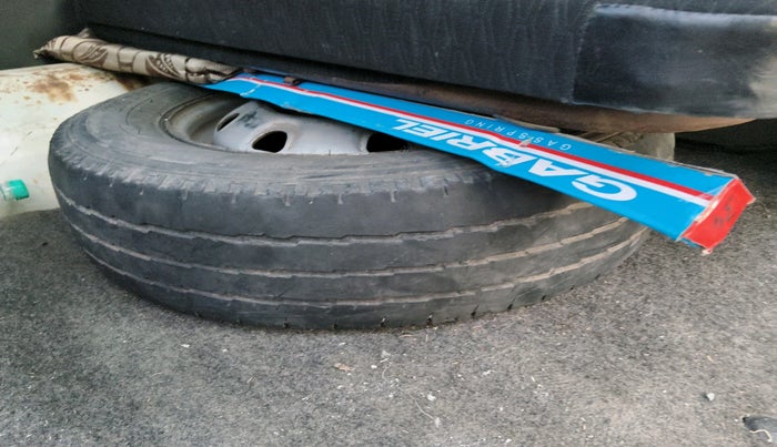 2014 Maruti Eeco 5 STR WITH A/C+HTR, Petrol, Manual, 1,97,405 km, tyre