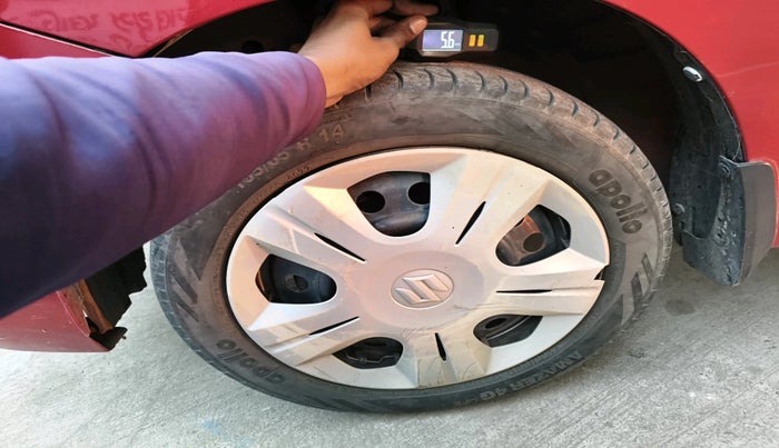 2015 Maruti Wagon R 1.0 VXI, Petrol, Manual, 1,43,967 km, tyre