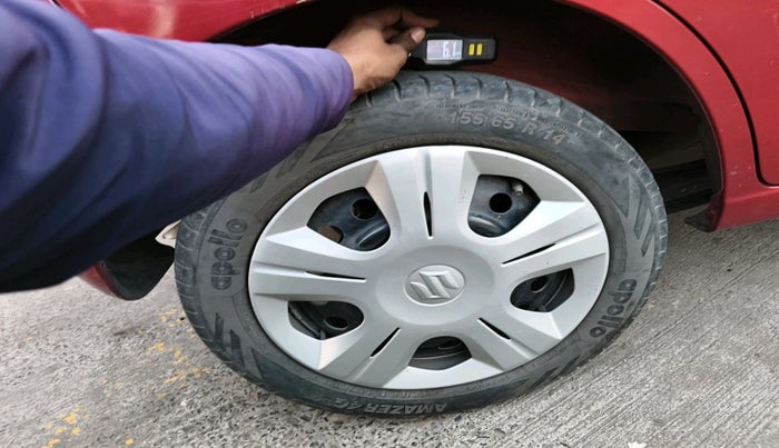 2015 Maruti Wagon R 1.0 VXI, Petrol, Manual, 1,43,967 km, tyre