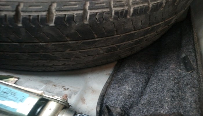 2017 Hyundai Grand i10 MAGNA 1.1 CRDI, Diesel, Manual, 1,58,981 km, tyre