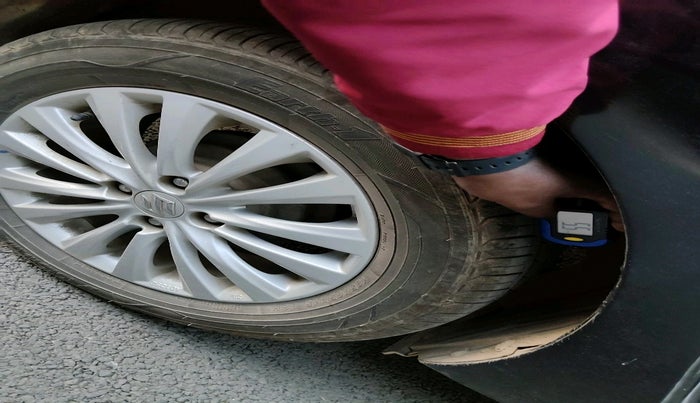 2018 Maruti Ciaz DELTA 1.5 SHVS MT PETROL, Petrol, Manual, 74,225 km, tyre