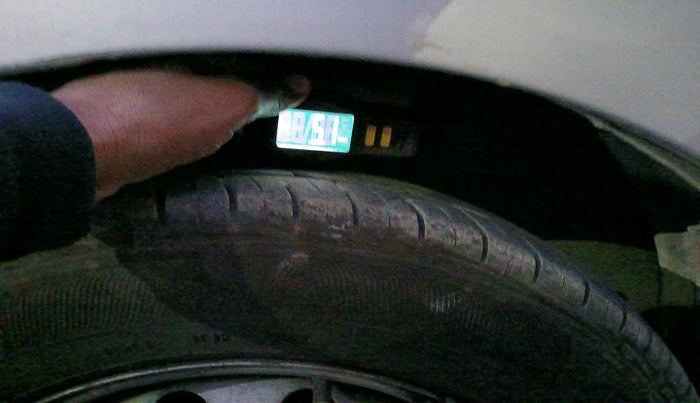 2012 Hyundai Eon ERA +, Petrol, Manual, 71,350 km, tyre