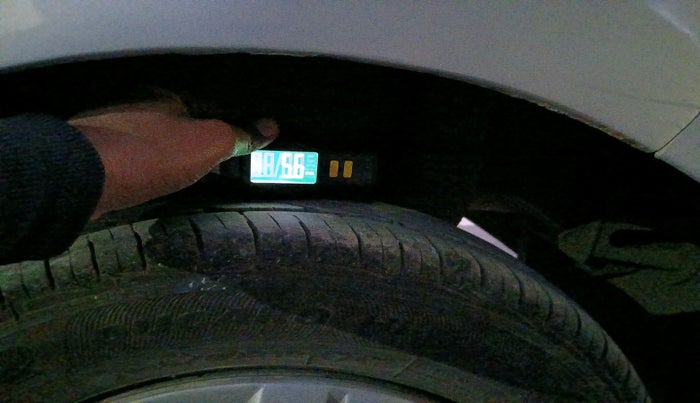 2012 Hyundai Eon ERA +, Petrol, Manual, 71,350 km, tyre