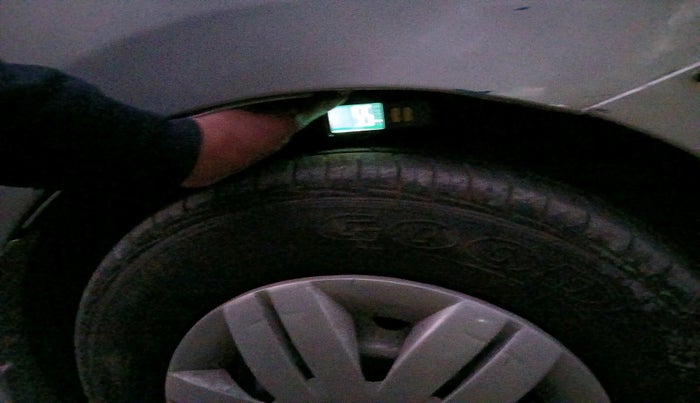 2012 Hyundai Eon ERA +, Petrol, Manual, 71,350 km, tyre