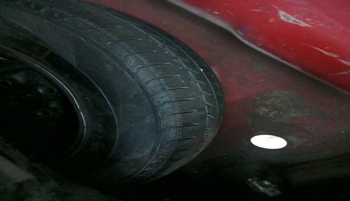 2012 Hyundai Eon ERA +, Petrol, Manual, 71,159 km, tyre