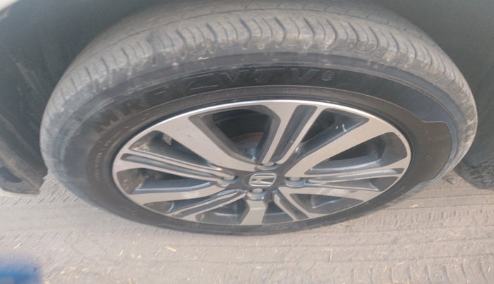 2022 Honda Amaze 1.2L I-VTEC VX CVT, Petrol, Automatic, 23,571 km, tyre