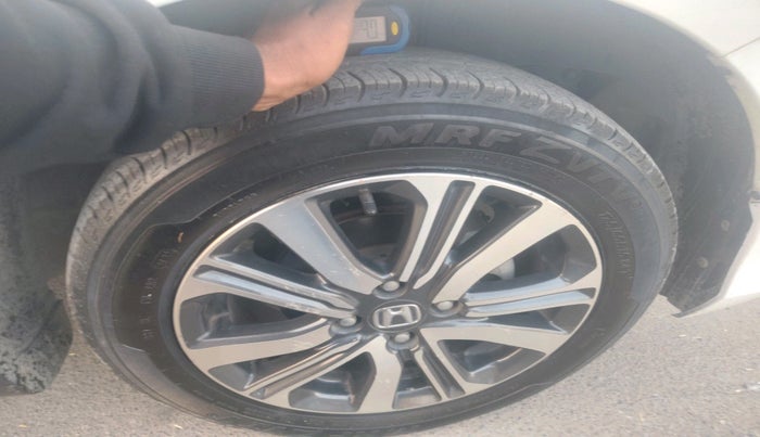 2022 Honda Amaze 1.2L I-VTEC VX CVT, Petrol, Automatic, 23,571 km, tyre