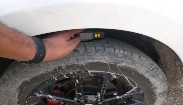 2023 Maruti Swift ZXI CNG, Petrol, Manual, 1,14,830 km, tyre