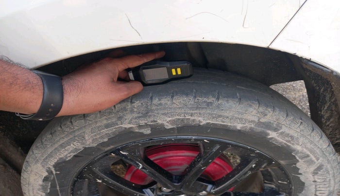 2023 Maruti Swift ZXI CNG, Petrol, Manual, 1,14,830 km, tyre