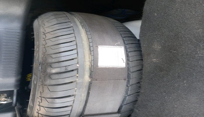 2023 Maruti Swift ZXI CNG, Petrol, Manual, 1,14,830 km, tyre