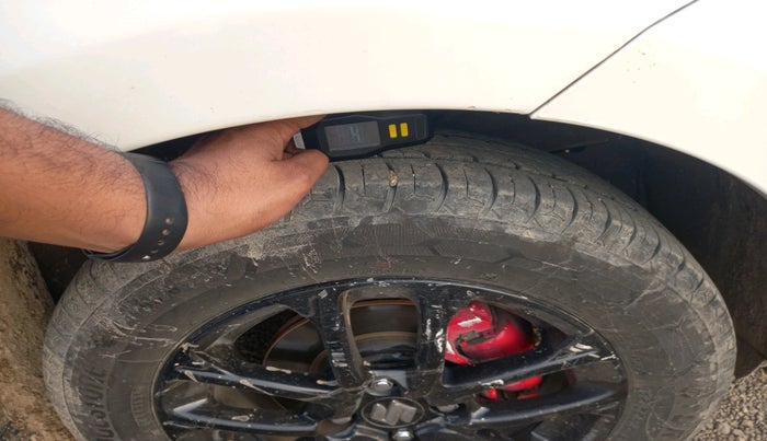 2023 Maruti Swift ZXI CNG, Petrol, Manual, 1,14,830 km, tyre