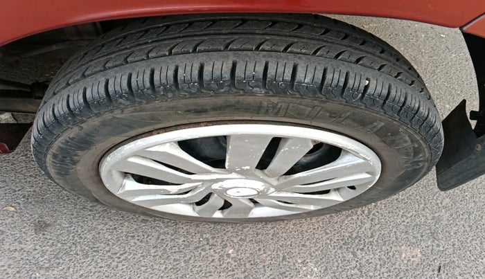 2011 Maruti Alto K10 LXI, Petrol, Manual, 76,292 km, tyre