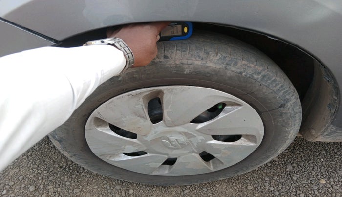 2017 Maruti Celerio ZXI AMT, Petrol, Automatic, 1,45,368 km, tyre