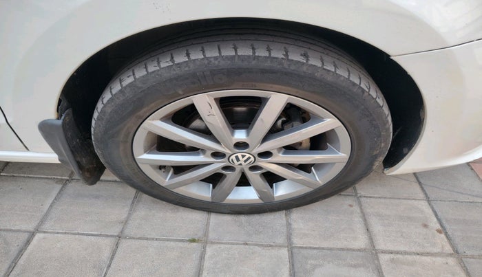 2019 Volkswagen Vento 1.2 TSI HIGHLINE PLUS AT, Petrol, Automatic, 75,104 km, tyre