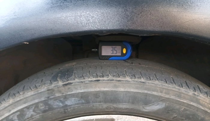 2010 Ford Figo ZXI 1.2 PETROL, Petrol, Manual, 1,24,052 km, tyre