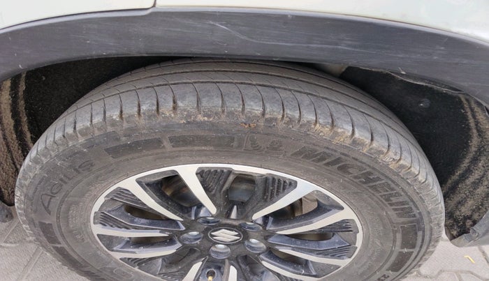 2019 Maruti Vitara Brezza ZDI AMT, Diesel, Automatic, 1,47,817 km, tyre