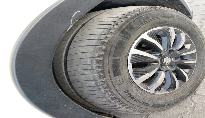 2019 Maruti Vitara Brezza ZDI AMT, Diesel, Automatic, 1,47,817 km, tyre