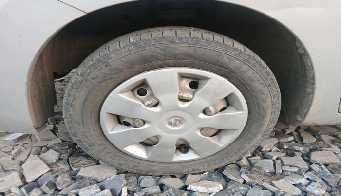 2014 Maruti Wagon R 1.0 LXI CNG, Petrol, Manual, 2,82,785 km, tyre