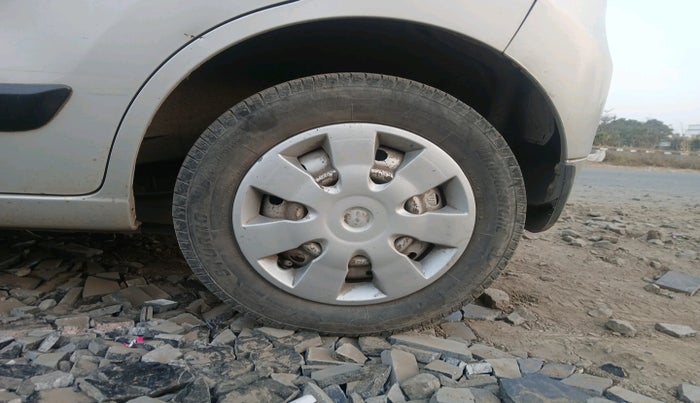 2014 Maruti Wagon R 1.0 LXI CNG, Petrol, Manual, 2,82,785 km, tyre