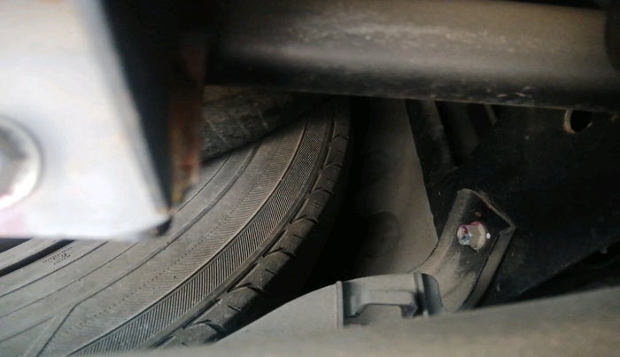 2014 Maruti Wagon R 1.0 LXI CNG, Petrol, Manual, 2,82,785 km, tyre