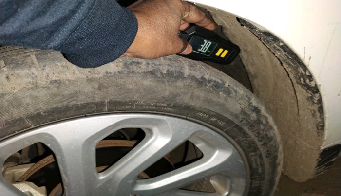 2024 Maruti Baleno  ZETA CNG 1.2L, Petrol, Manual, 49,173 km, tyre