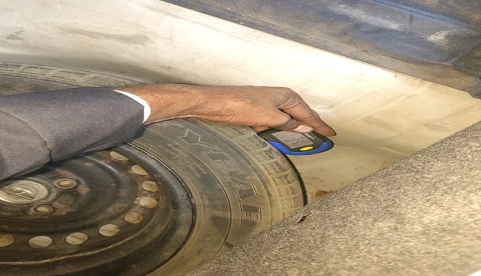 2012 Honda Brio S MT, Petrol, Manual, 70,310 km, tyre