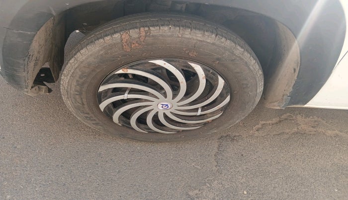 2018 Renault Kwid RXT 1.0, Petrol, Manual, 71,592 km, tyre