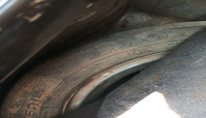 2013 Chevrolet Beat LS PETROL, Petrol, Manual, 78,777 km, tyre