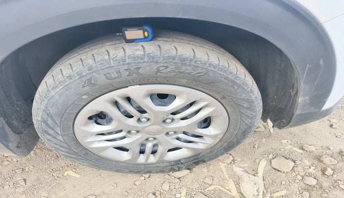 2022 KIA CARENS PRESTIGE 1.5 PETROL 7 STR, Petrol, Manual, 22,999 km, tyre