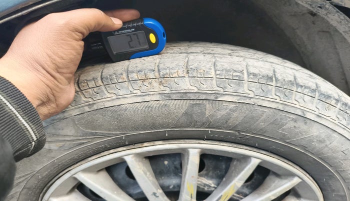 2011 Maruti Swift Dzire VXI, Petrol, Manual, 1,57,390 km, tyre