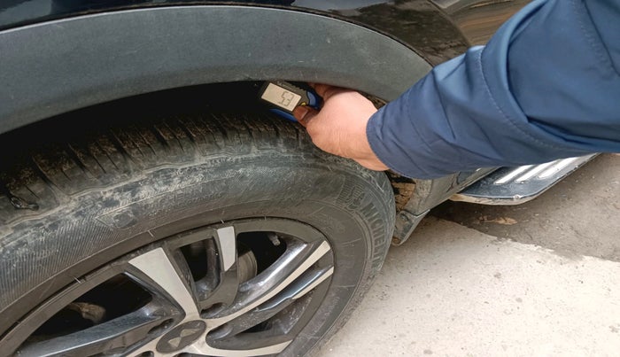 2022 Mahindra XUV700 AX 5 P AT 5 STR, Petrol, Automatic, 33,473 km, tyre