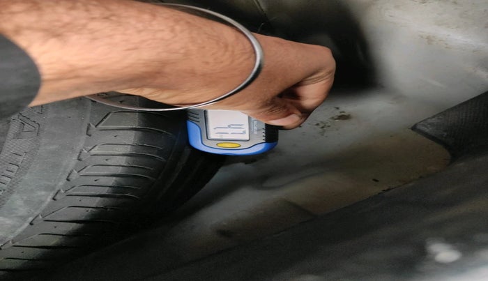 2021 Tata NEXON XM SUNROOF DIESEL, Diesel, Manual, 1,15,132 km, tyre