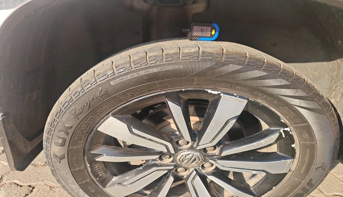 2019 MG HECTOR SHARP 2.0 DIESEL, Diesel, Manual, 85,840 km, tyre