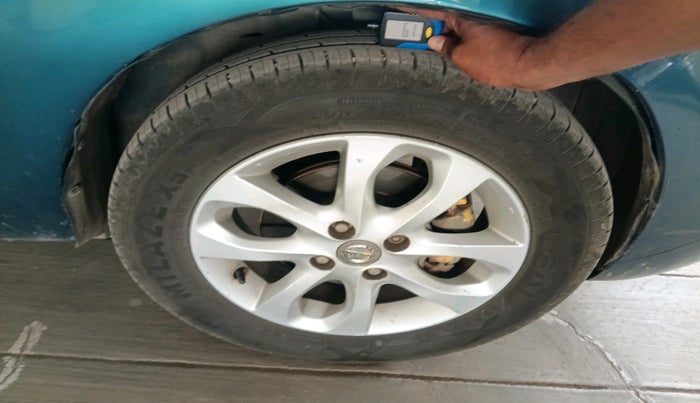 2013 Nissan Micra XV P DIESEL, Diesel, Manual, 1,39,465 km, tyre