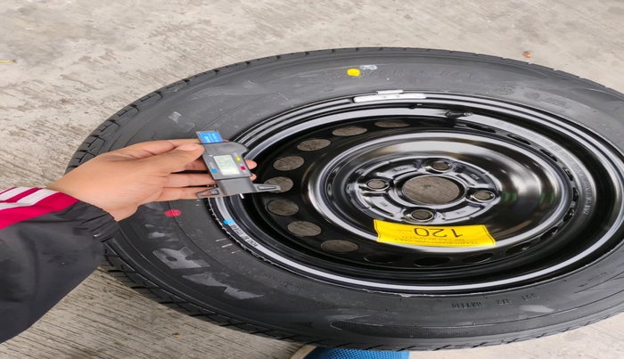 2025 Honda Amaze ZX 1.2 Petrol MT, Petrol, Manual, 3,247 km, tyre