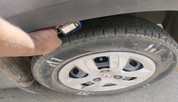 2015 Renault Kwid RXL, Petrol, Manual, 48,701 km, tyre